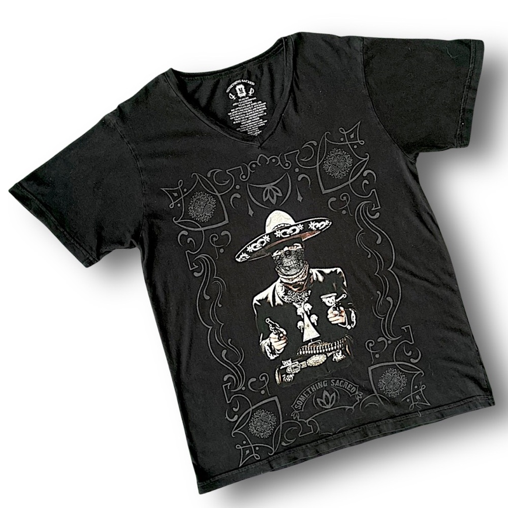 Cowboy Graphic V-Neck Short Sleeve Tee - Black